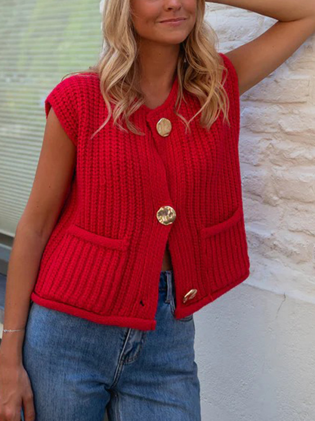 Red Sleeveless Solid Cardigan