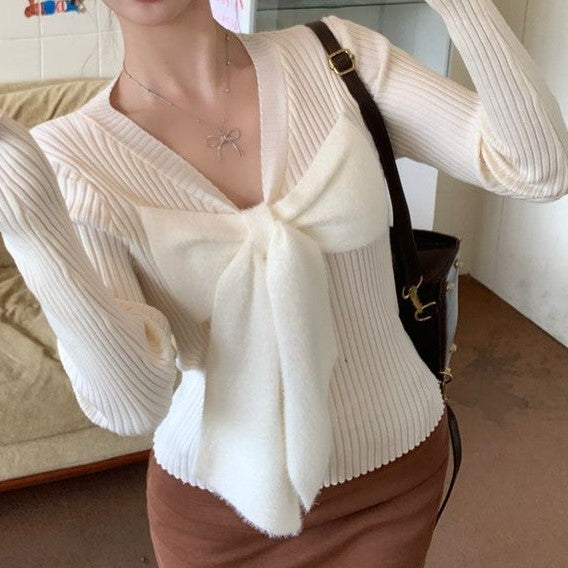 Cream Flat Knit With Bow Top