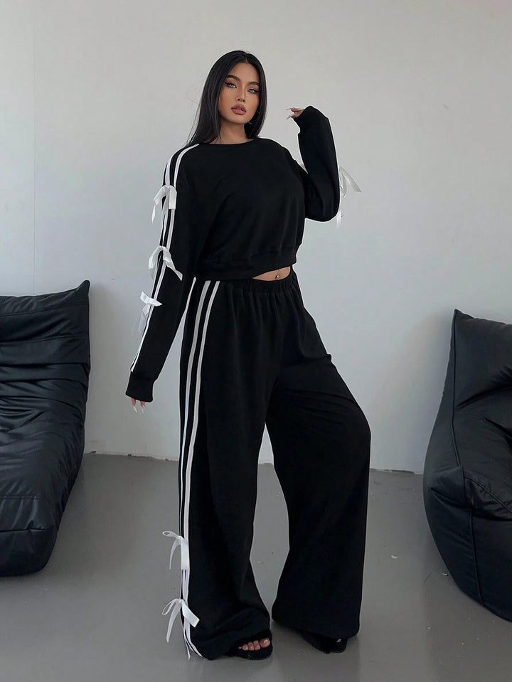 Black Bow Detail Contrast Pipin Sweatshirt And Pant Set