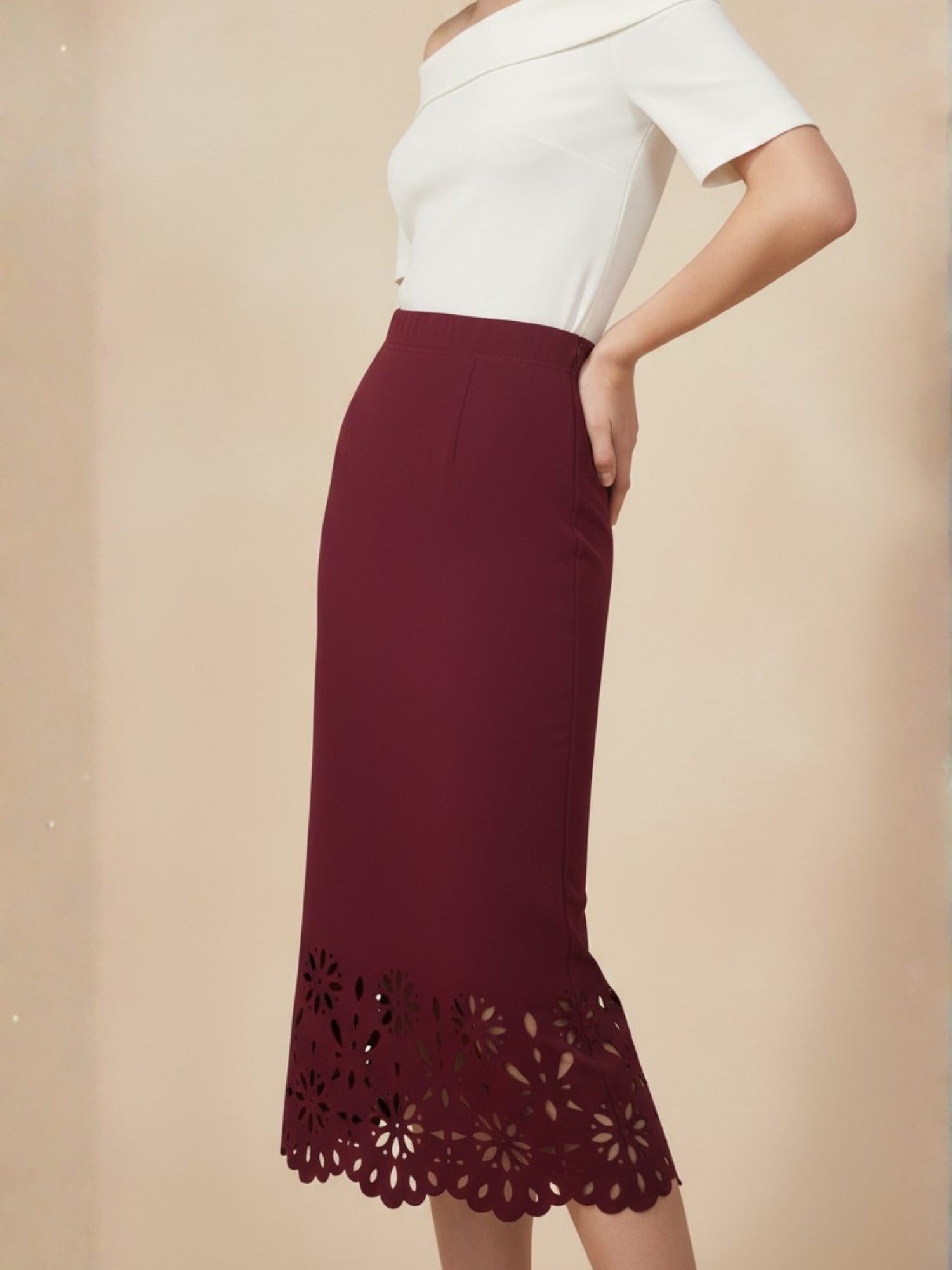 Burgundy Fish-Tail Fit Skirt With Bottom Hem Detail