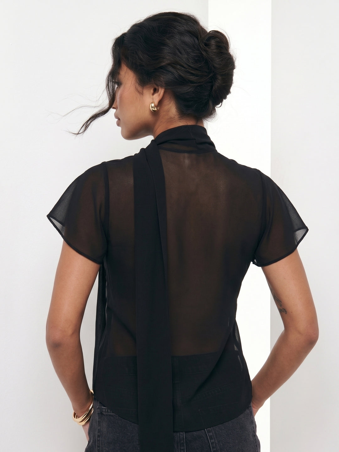 Black Key Hole Detail  Top