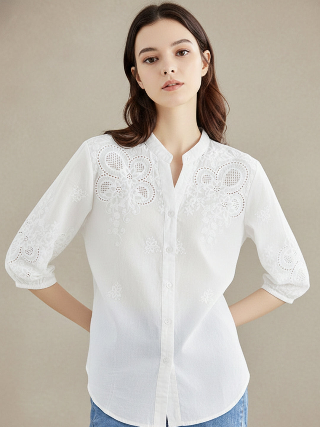 White Textutured Mandarin Collared Solid Blousson