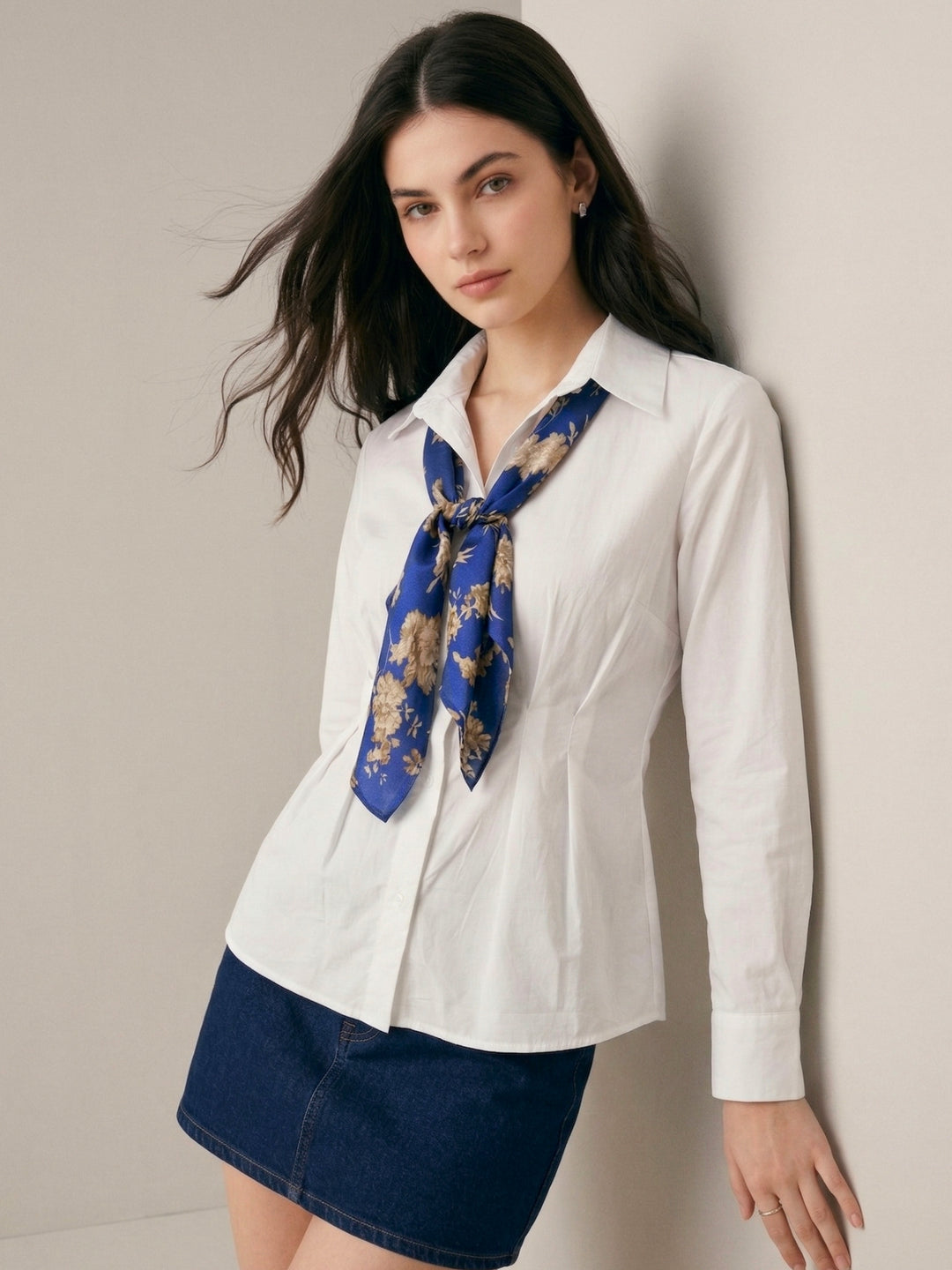 Off White Formal Fitted Shirt With Contrast Scarf