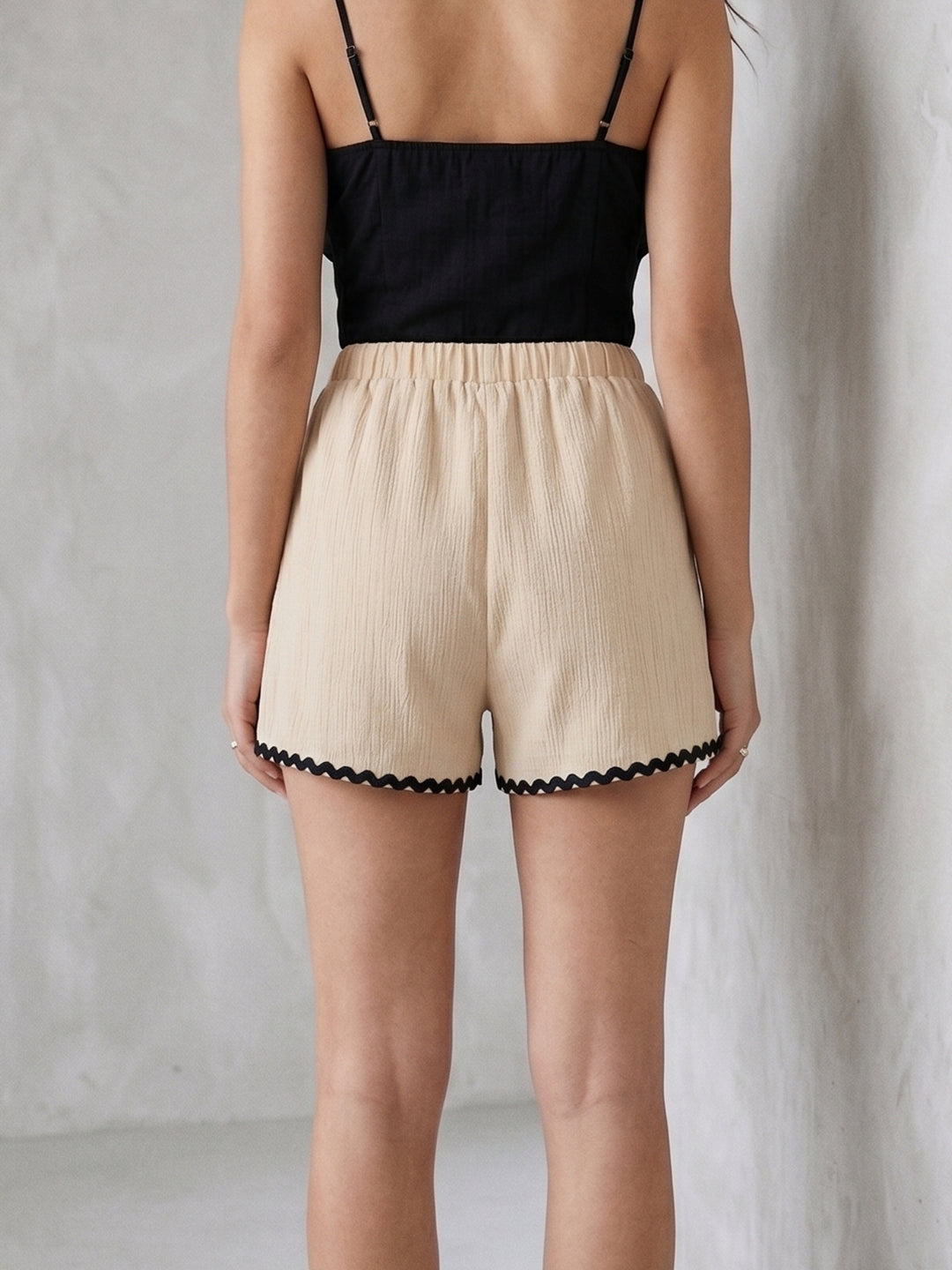 Cream Scallop Edge Shorts