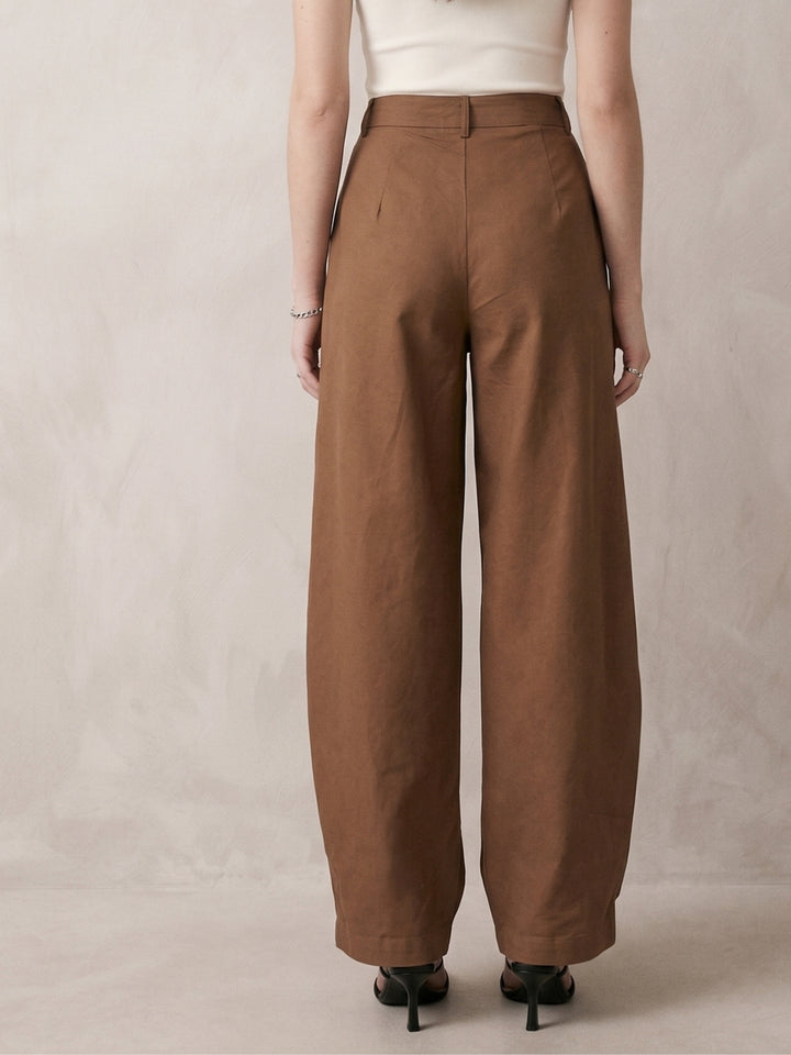 Brown Highwaist Buttoned Wide Leg Pleated Trouser