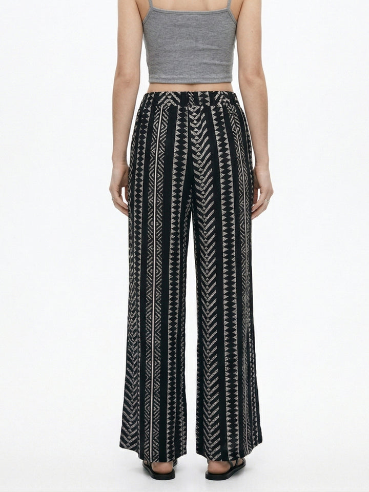Black Waist Tie-Up Printed Pant