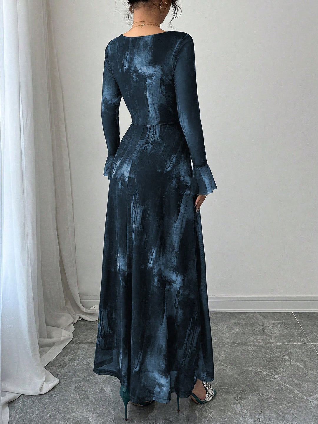 Blue Sweetheart Neck Flare Sleeve Maxi Dress