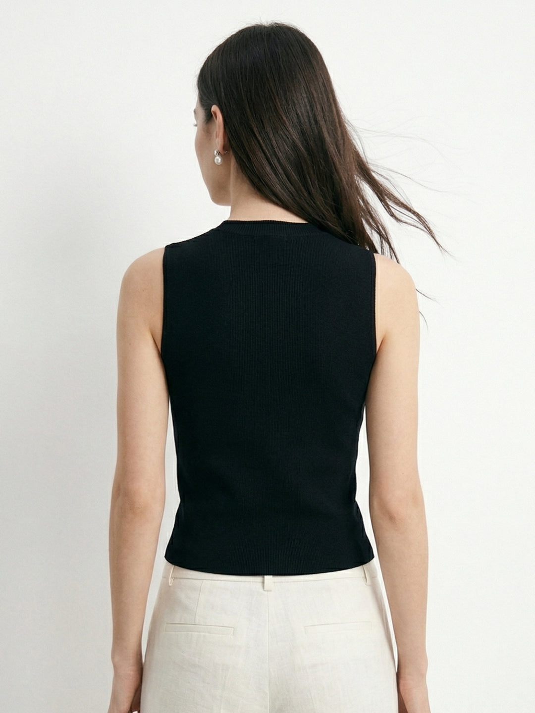 Black Sleeveless Neck Embellished Tank