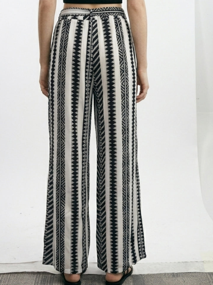 White Waist Tie-Up Printed Pant