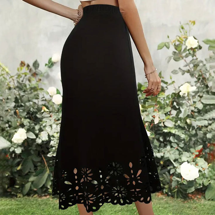 Black Fish-Tail Fit Skirt With Bottom Hem Detail