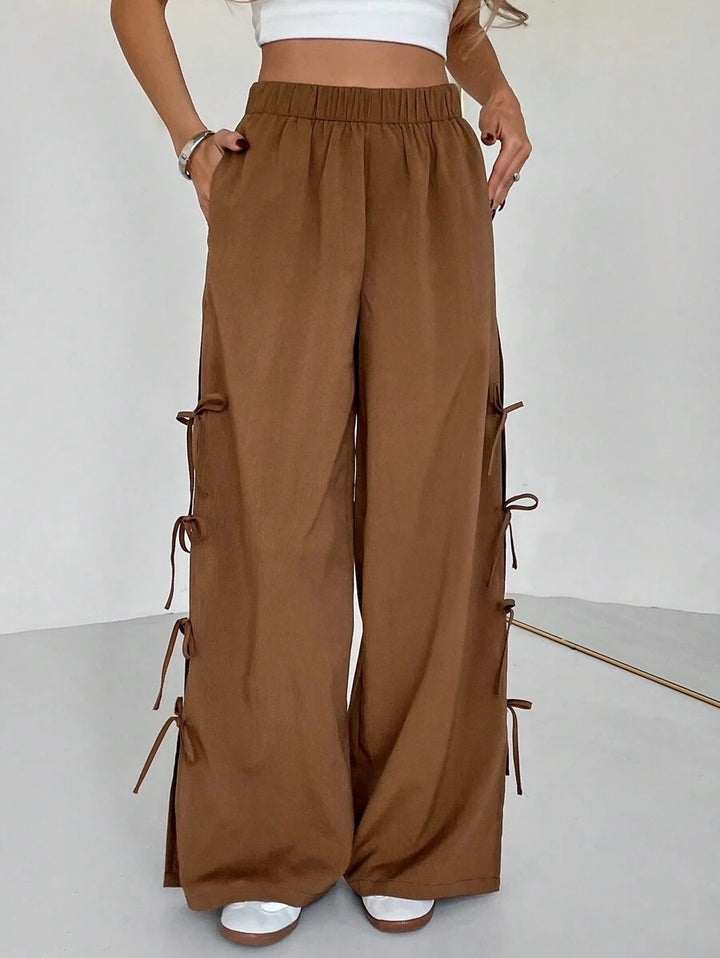 Brown Side Bow Detailed Sweatpants