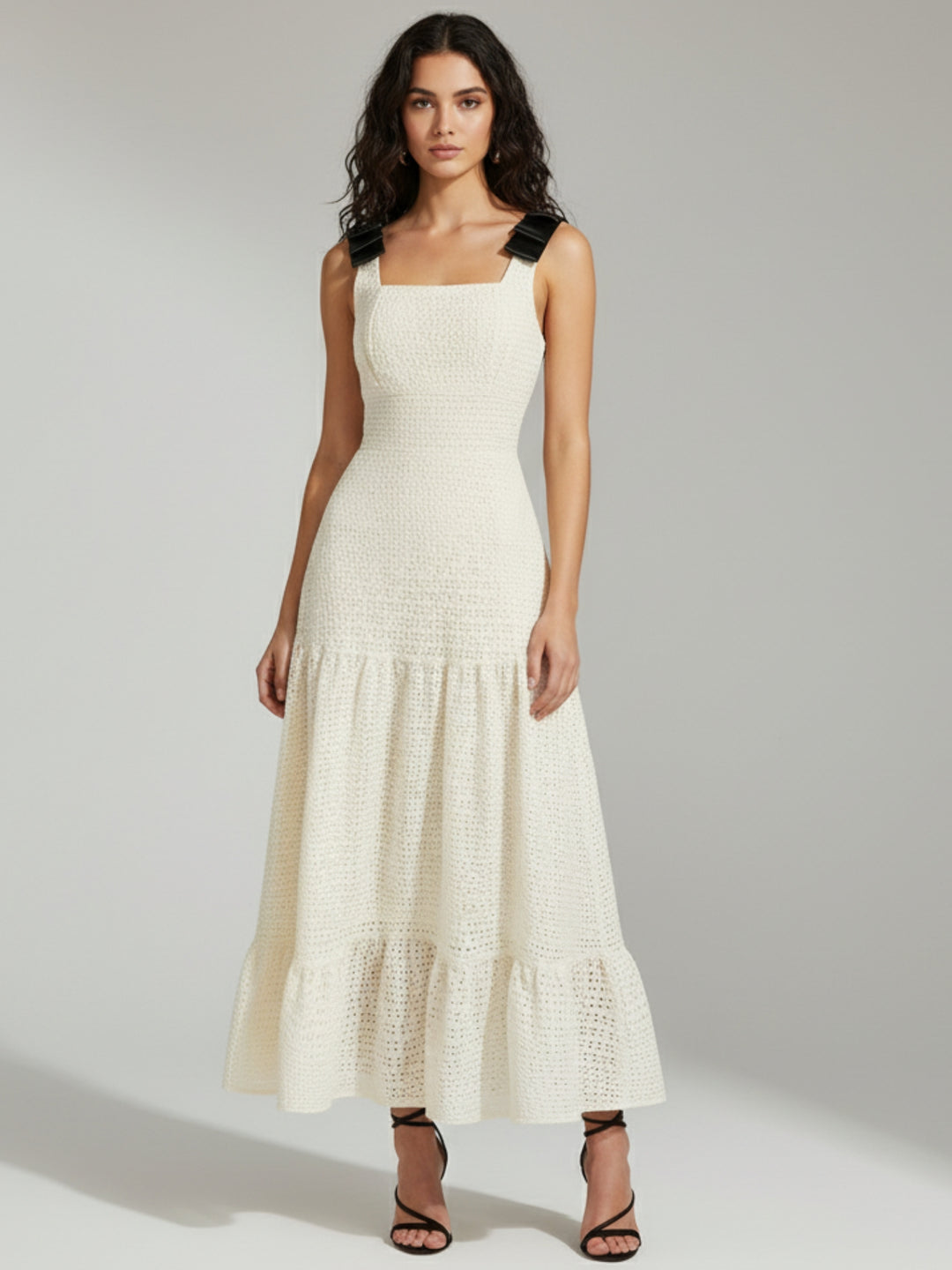 White Bow Attached Sleeveless Dress