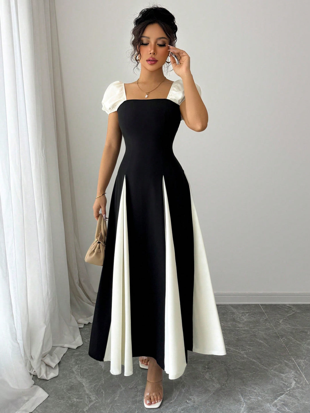 Cream Puff Sleeve Panel Dress
