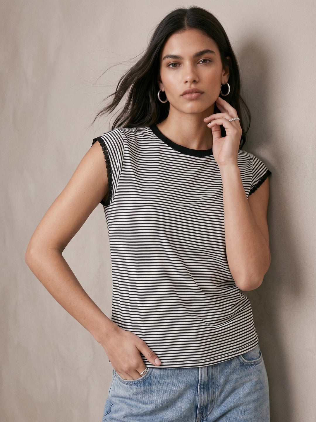 Multi Striped Contrast Neck And Sleeve Binding Top