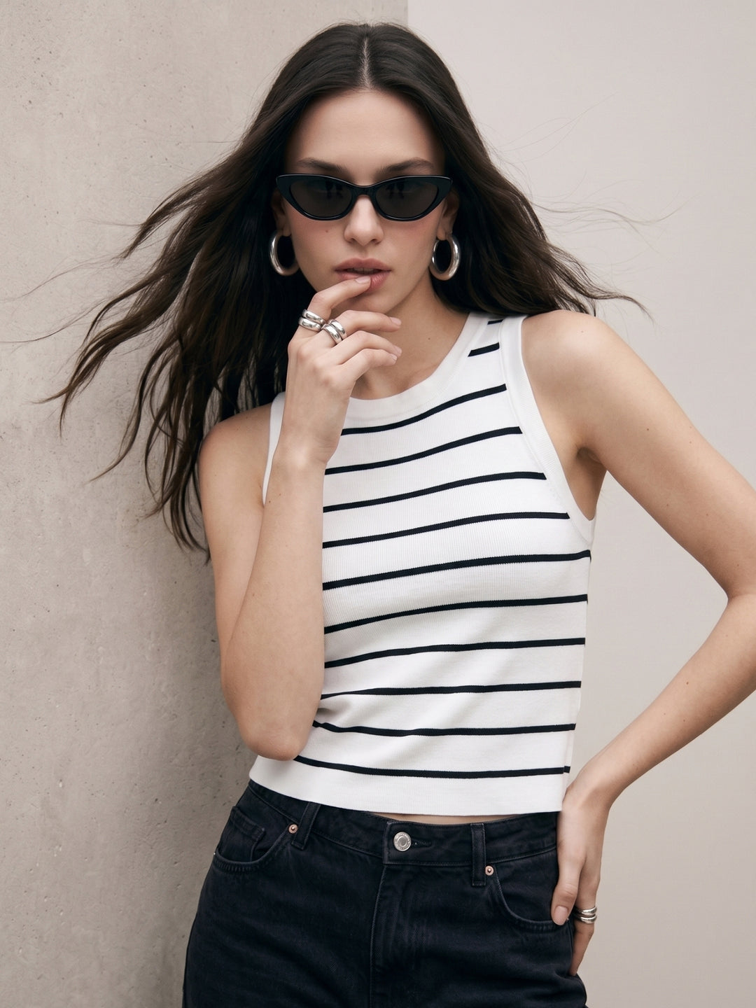White Sleeveless Basic Striped Tank Top