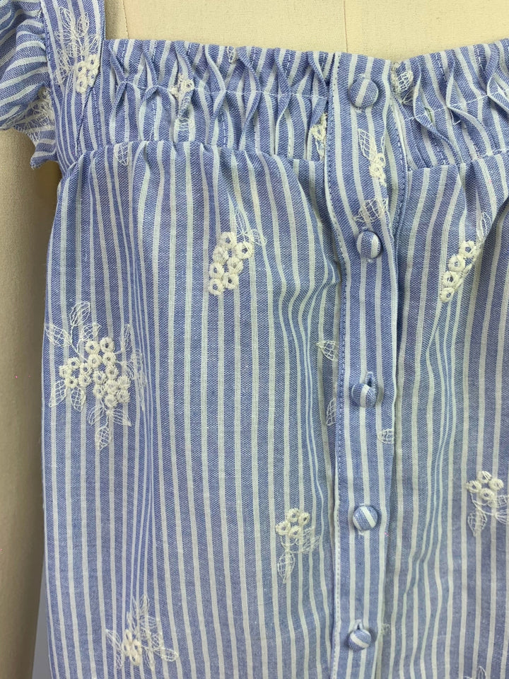 Light Blue Ruffle Sleeve Scallop Edge Floral Embroidery Top