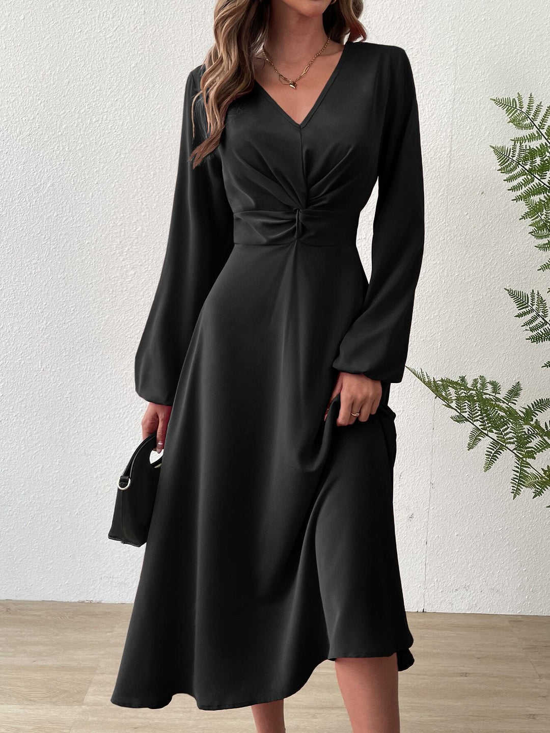 Black Full Sleeved Ruched Midi Dress