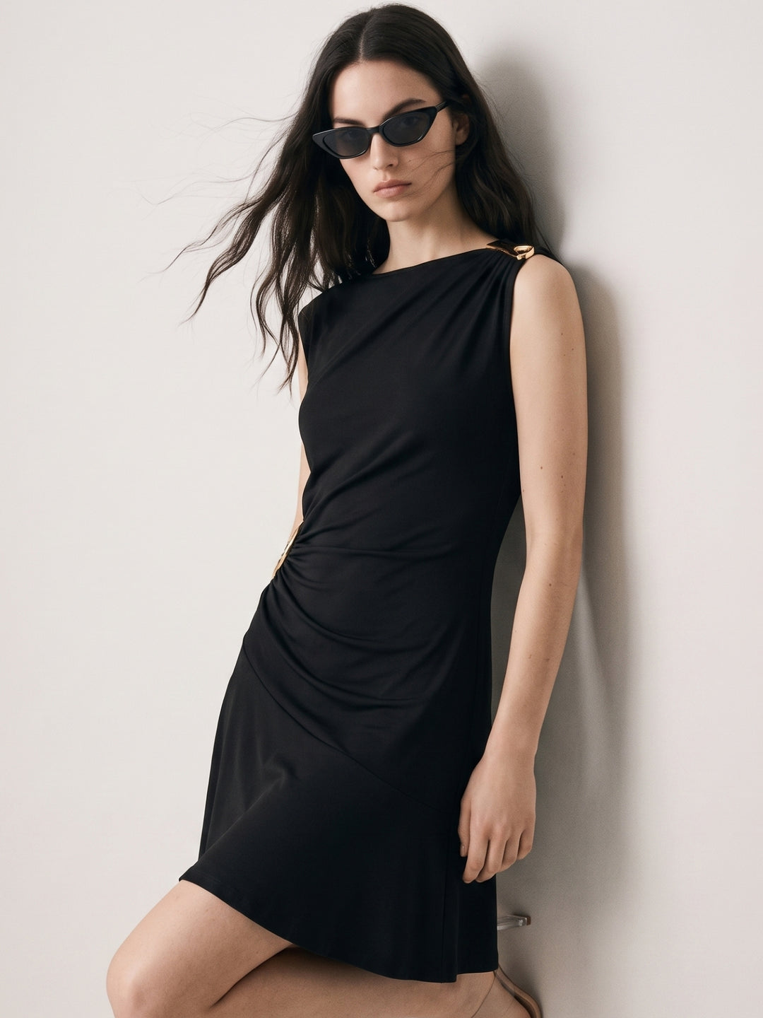 Black Sleeveless Buckle Detail Dress