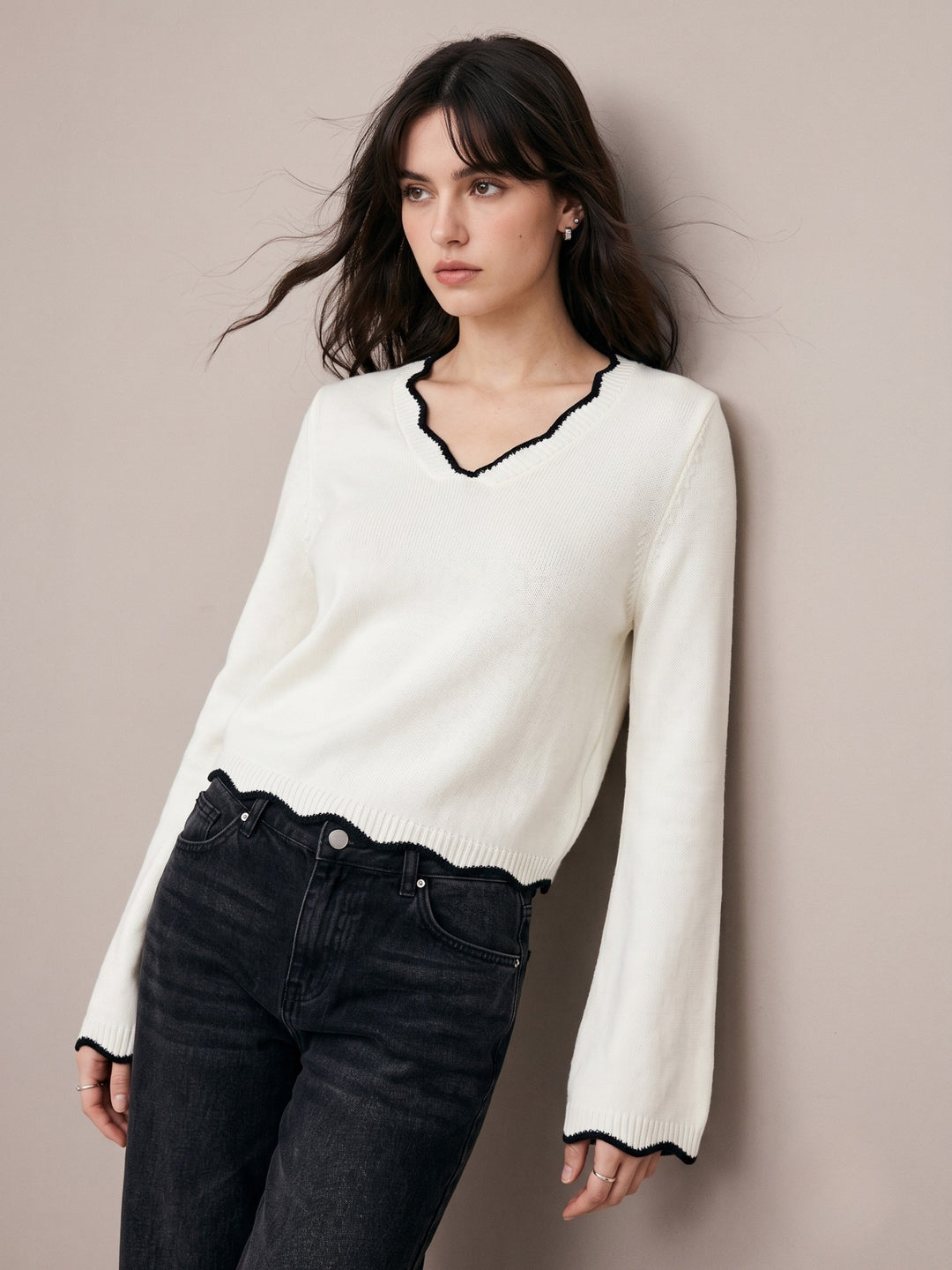 Cream Scallop Neck And Hem Regular Fitted Sweater