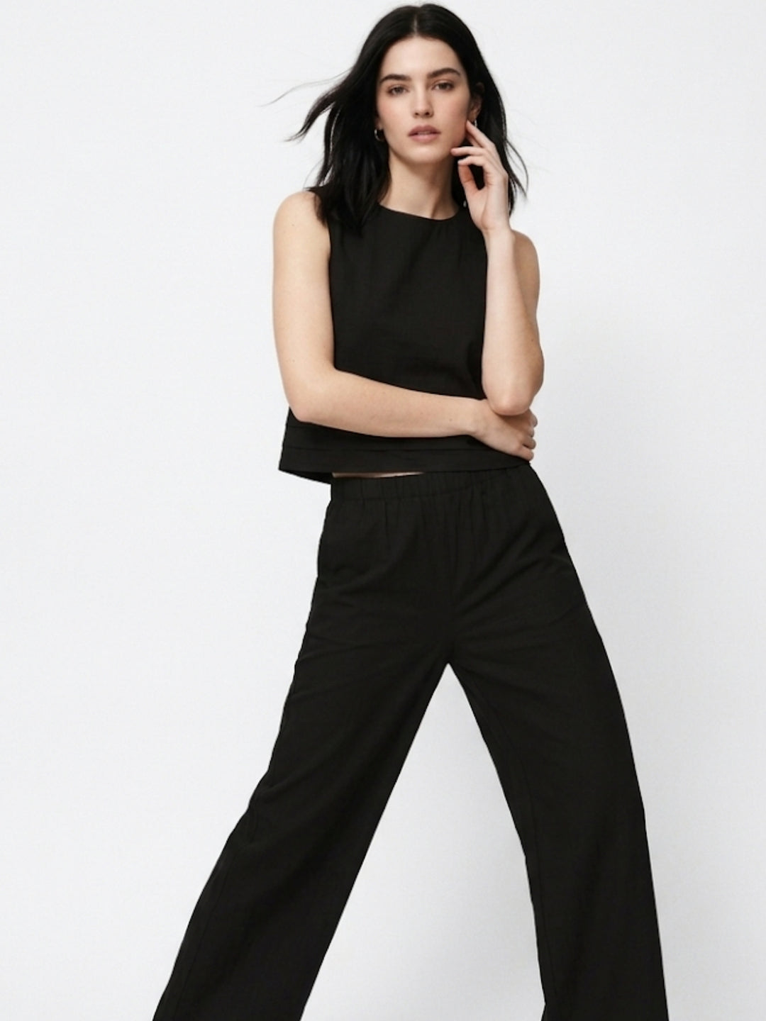 Black Sleeveless Relaxed Top And Trousers Co-Ord Set