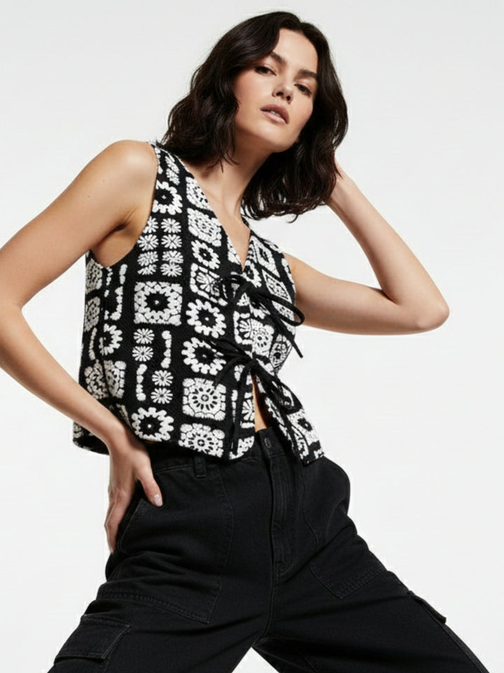 Black Sleeveless Front Tie-Up Printed Top