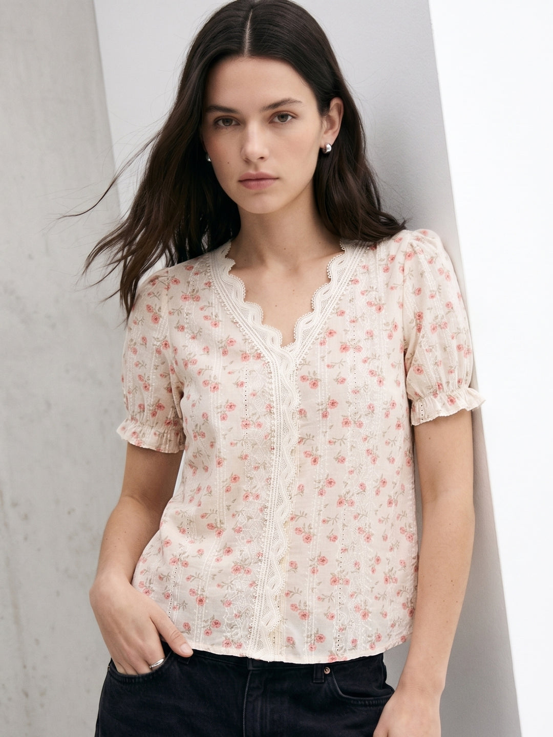 Off White Printed Puff Sleeved Top With Lace Inserts On The Neck