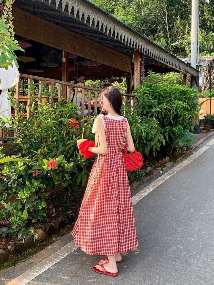 Red Sleeveless Crew Neck Dress