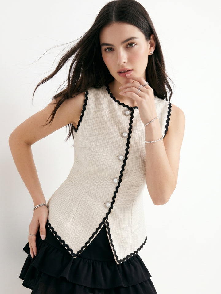 Off White Sleeveless Contrast Edge Detail Top