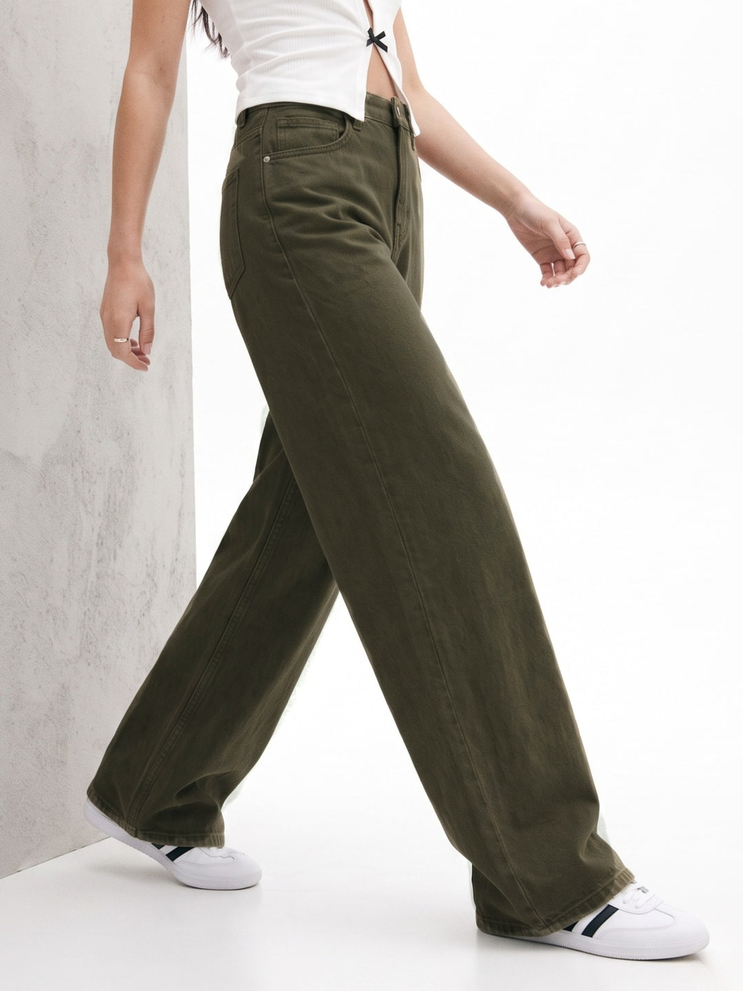 Olive High-Rise Straight Fit Jeans