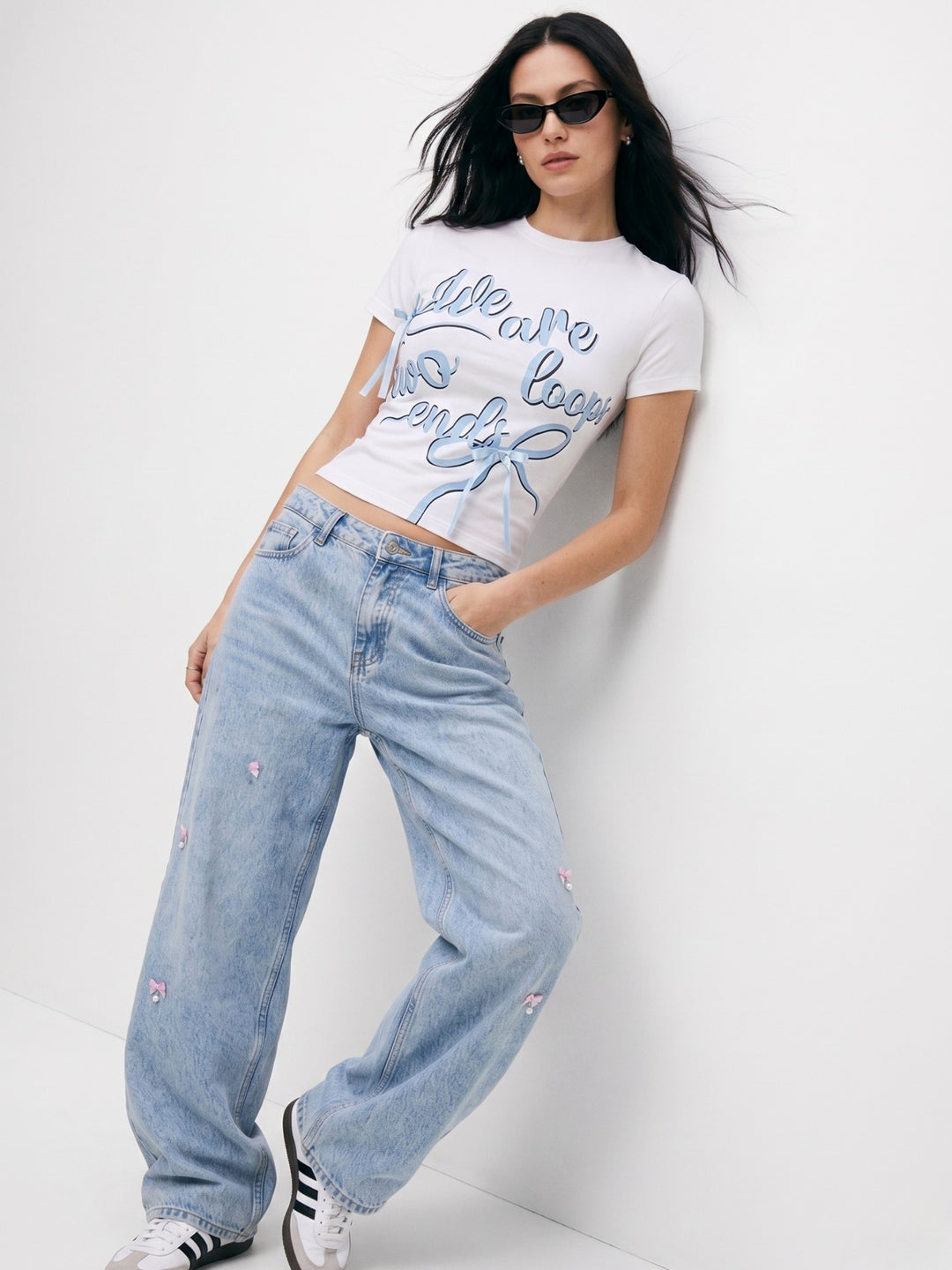 White Fitted Graphic T-Shirt With Bow Detail