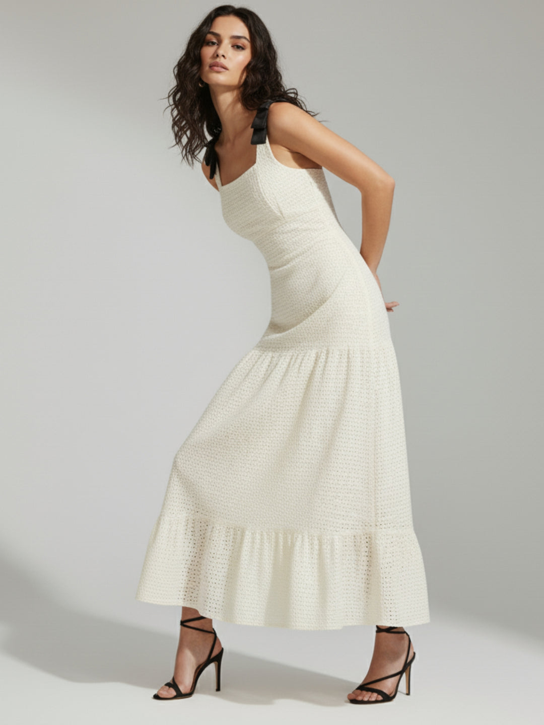 White Bow Attached Sleeveless Dress