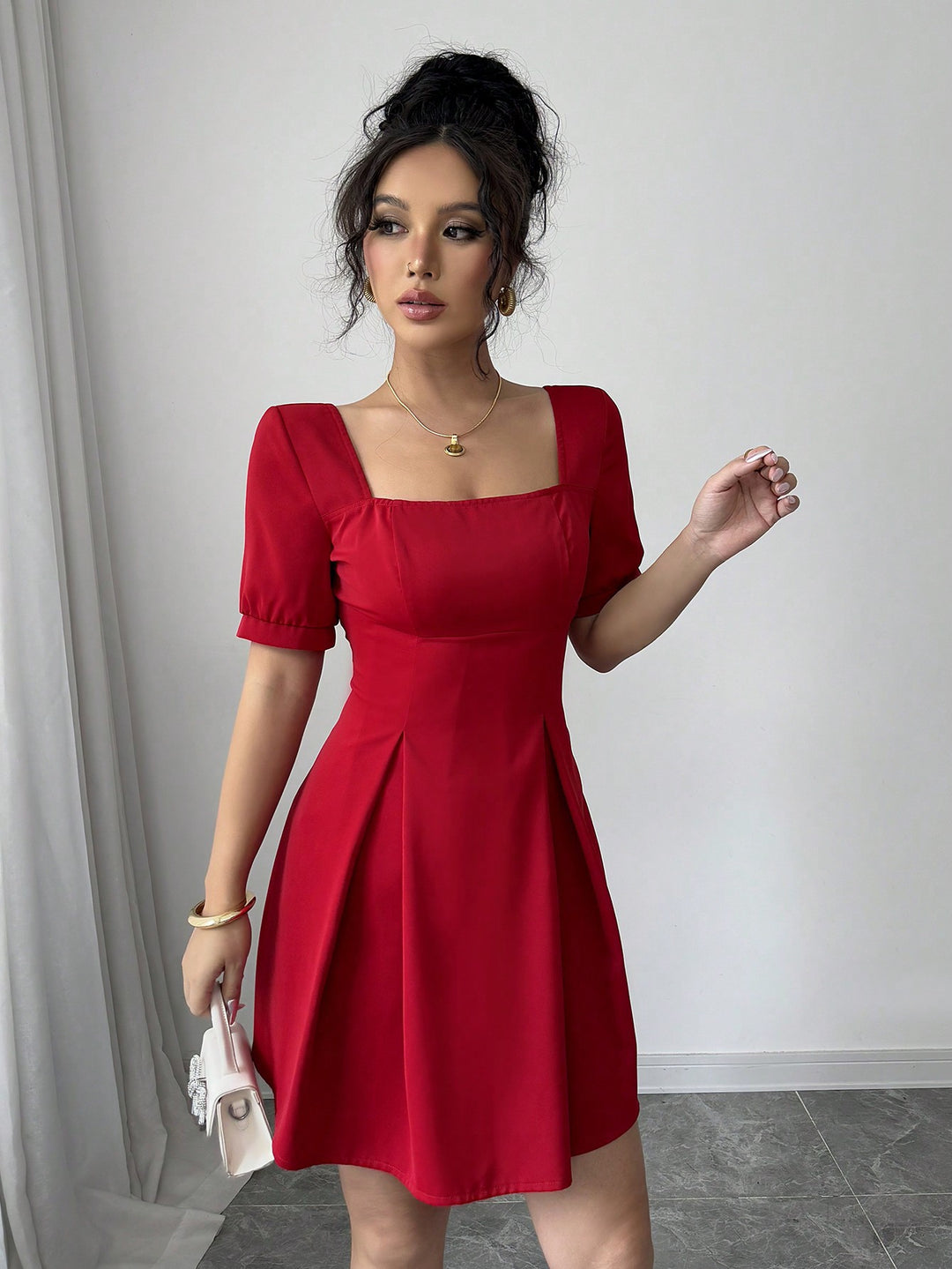 Red Short Sleeve Pleated Dress