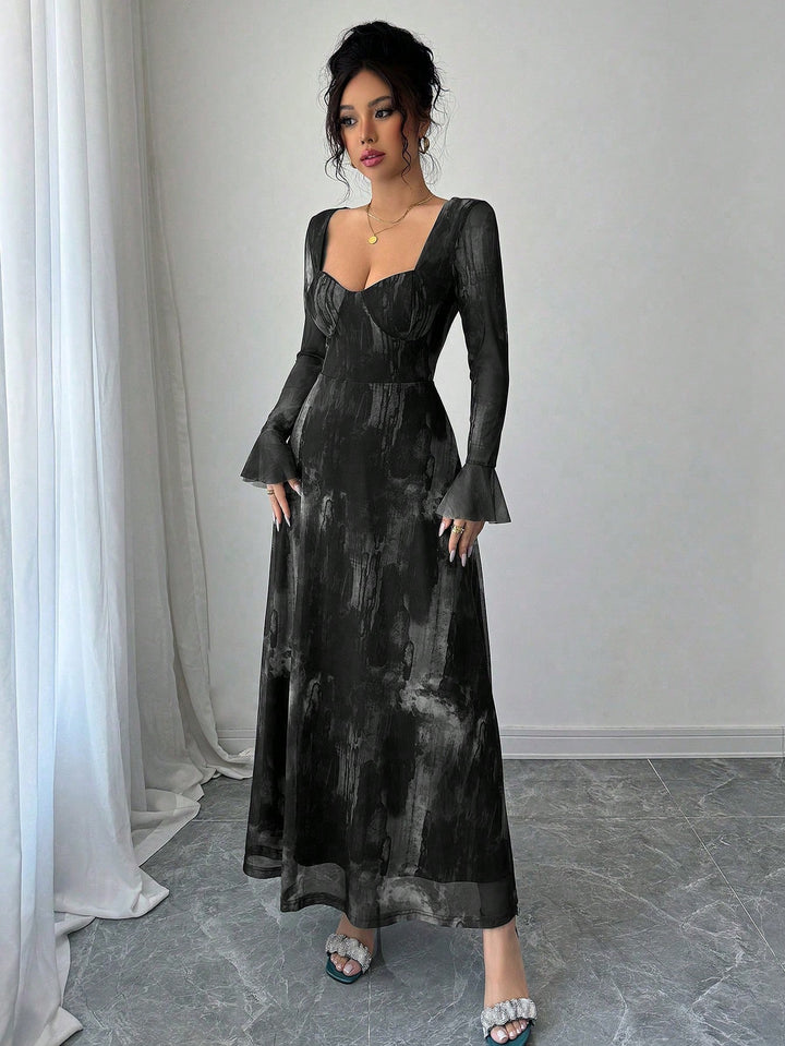 Black Sweetheart Neck Flare Sleeve Maxi Dress