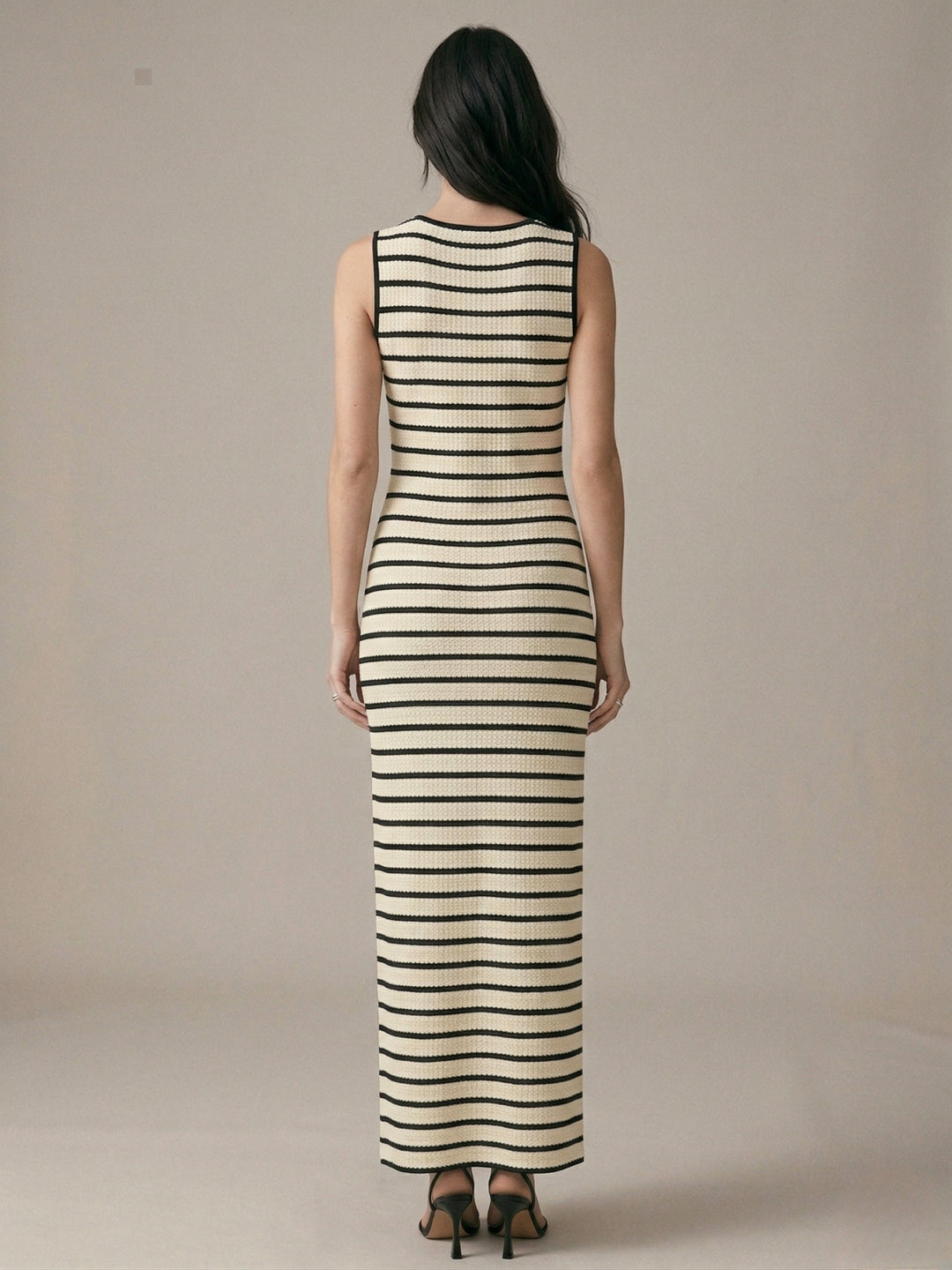 Cream Sleeveless Front Buttoned Slit Dress