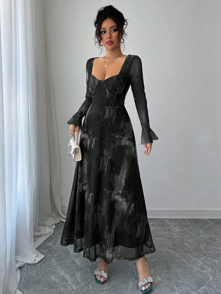 Black Sweetheart Neck Flare Sleeve Maxi Dress