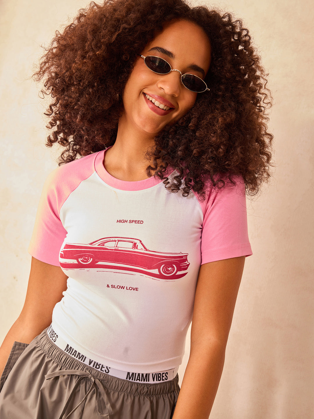 White Raglan Cropped Top With Graphic Print