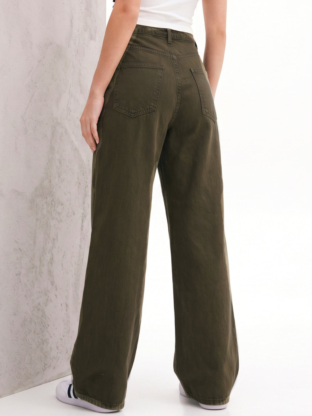 Olive High-Rise Straight Fit Jeans