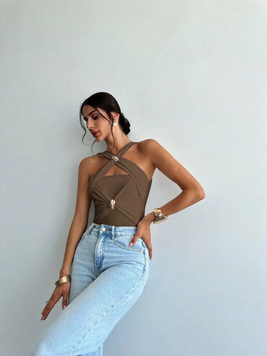 White Buckle Attach Front Detail Top