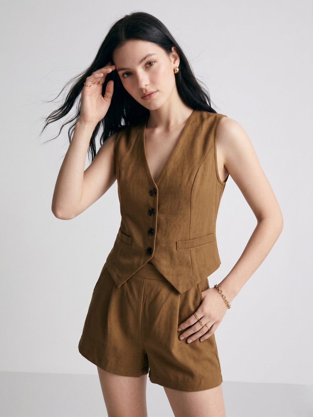Khaki Sleeveless Front Buttoned Vest And Shorts Set
