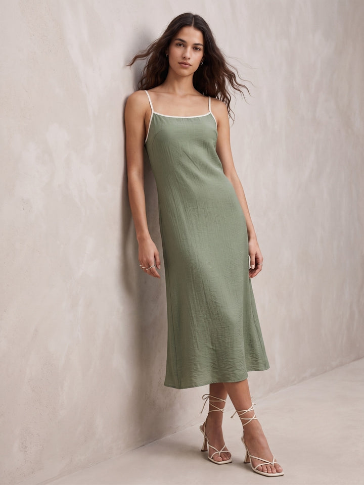 Green Contrast Neckline Dress