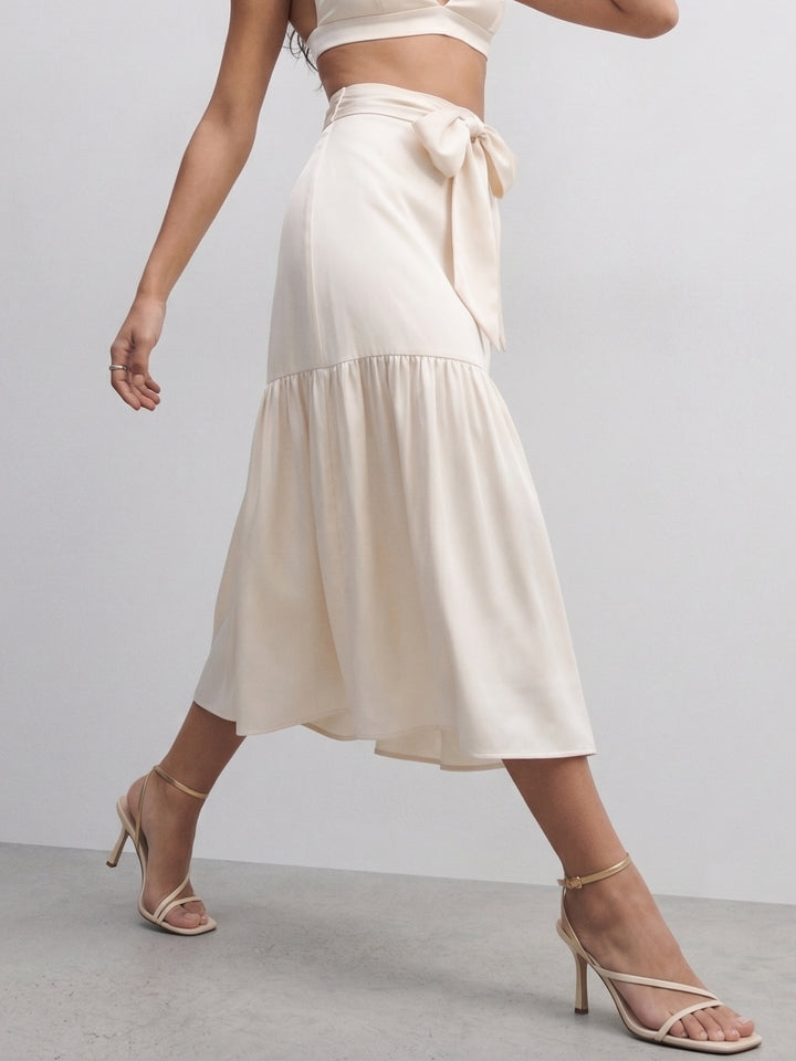 White Fishtail Skirt With A Bow Detail Skirt