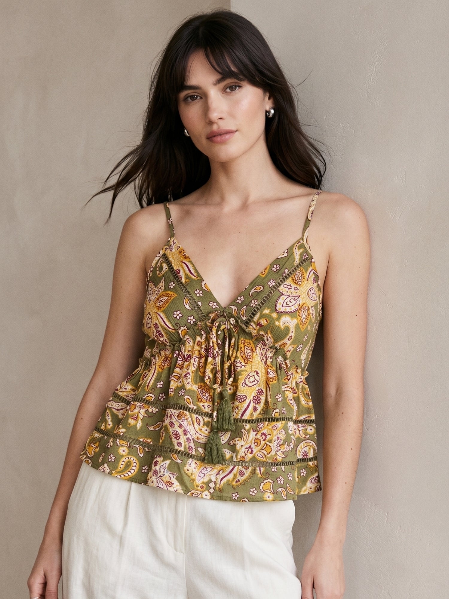 Green Bombay Paisley Floral With Tassel Details At Front
