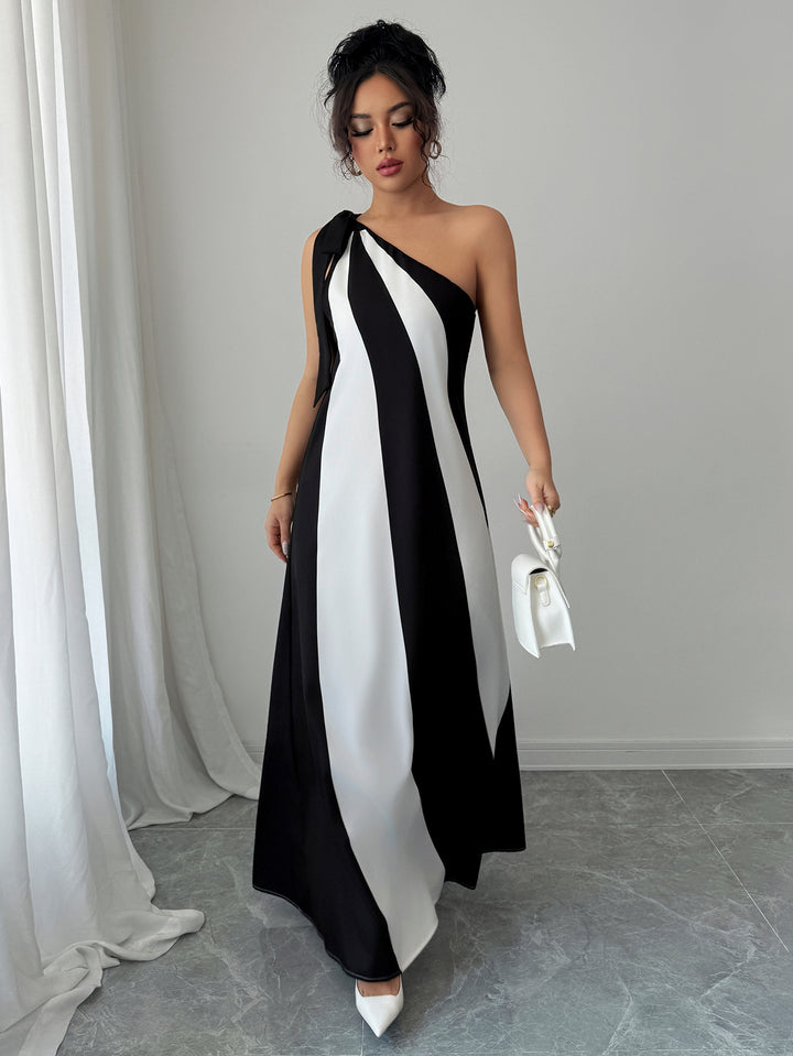 White One-Off Shoulder Contrast Maxi Dress