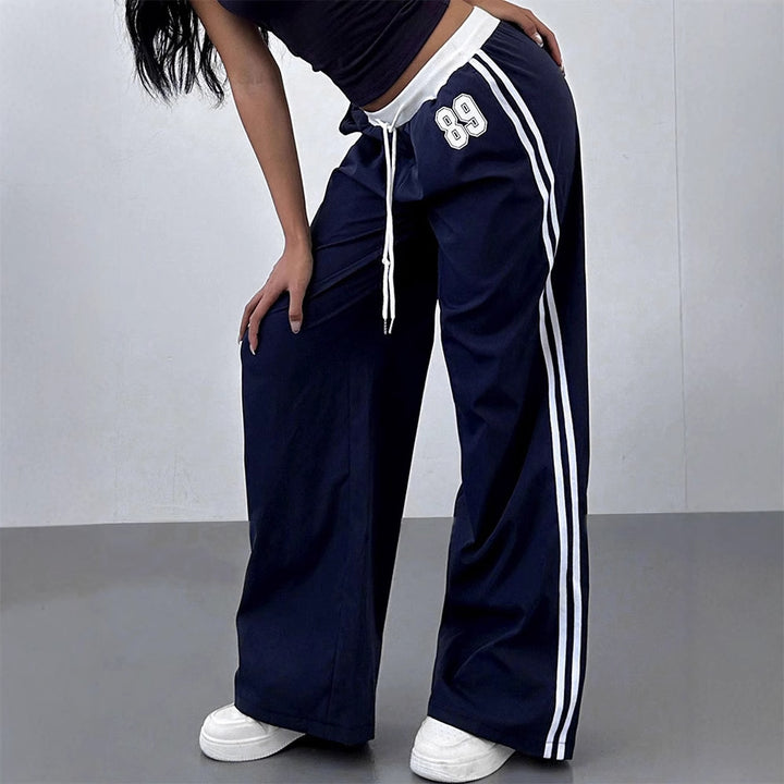 Blue Contrast Binding Sweatpants With Graphics
