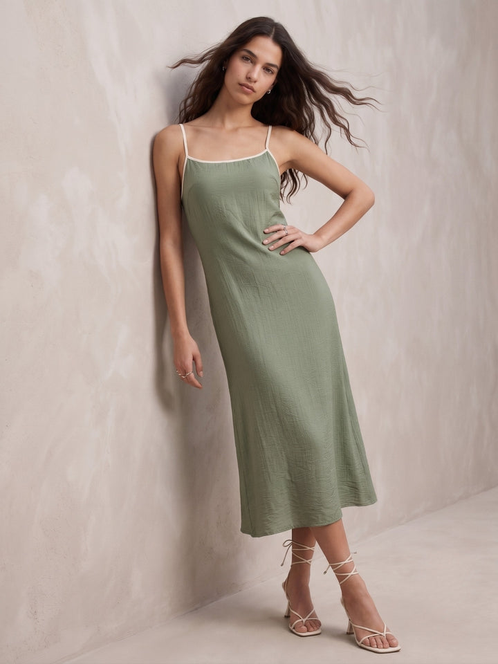 Green Contrast Neckline Dress