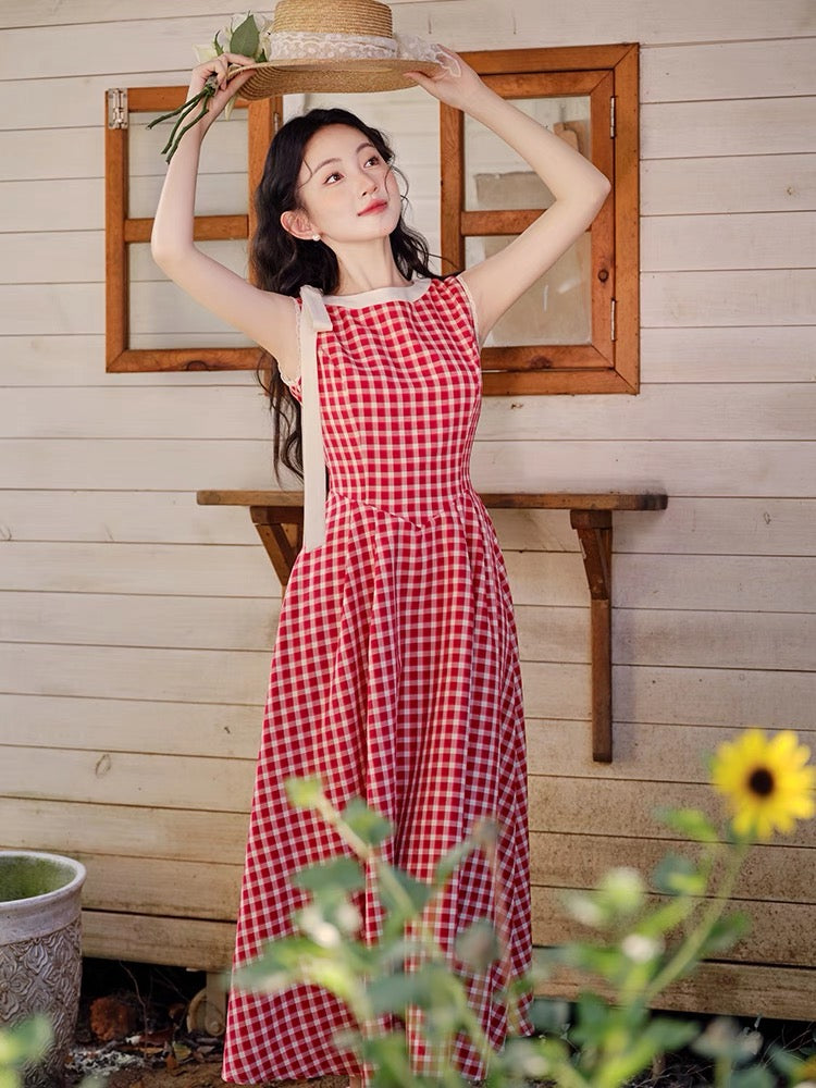 Red Sleeveless Crew Neck Dress