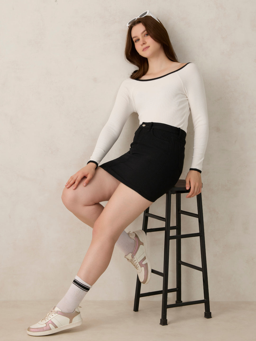 White Contrast Tipping Ribbed Knit Top