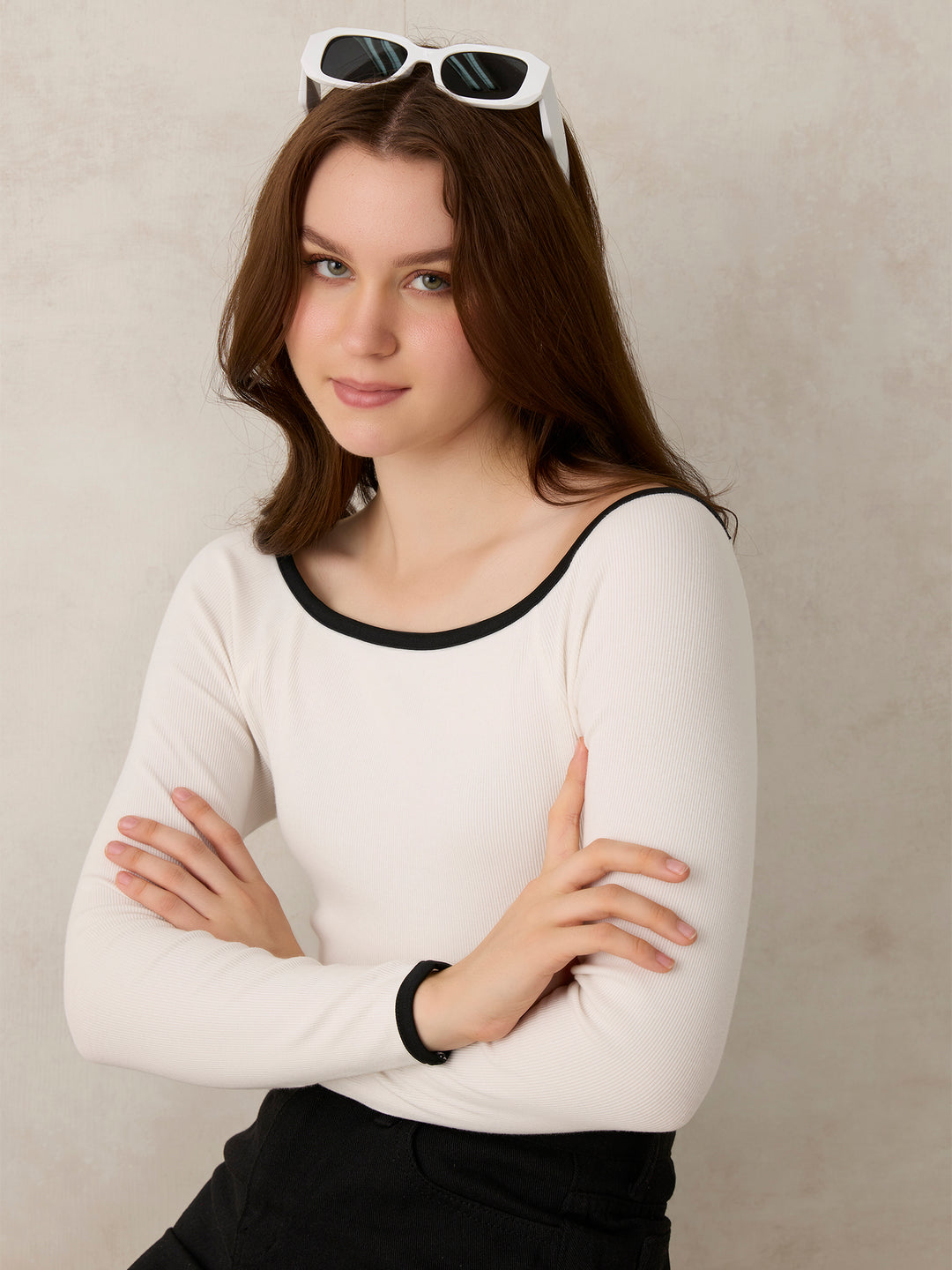 White Contrast Tipping Ribbed Knit Top