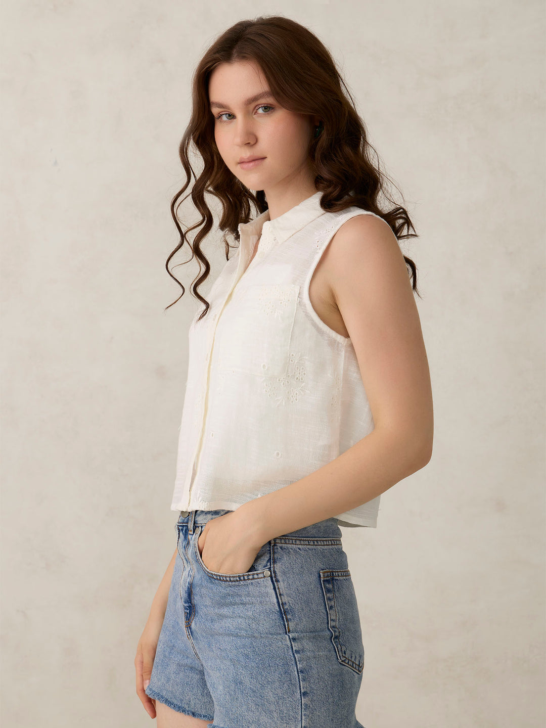 White Sleeveless Boxy Shirt