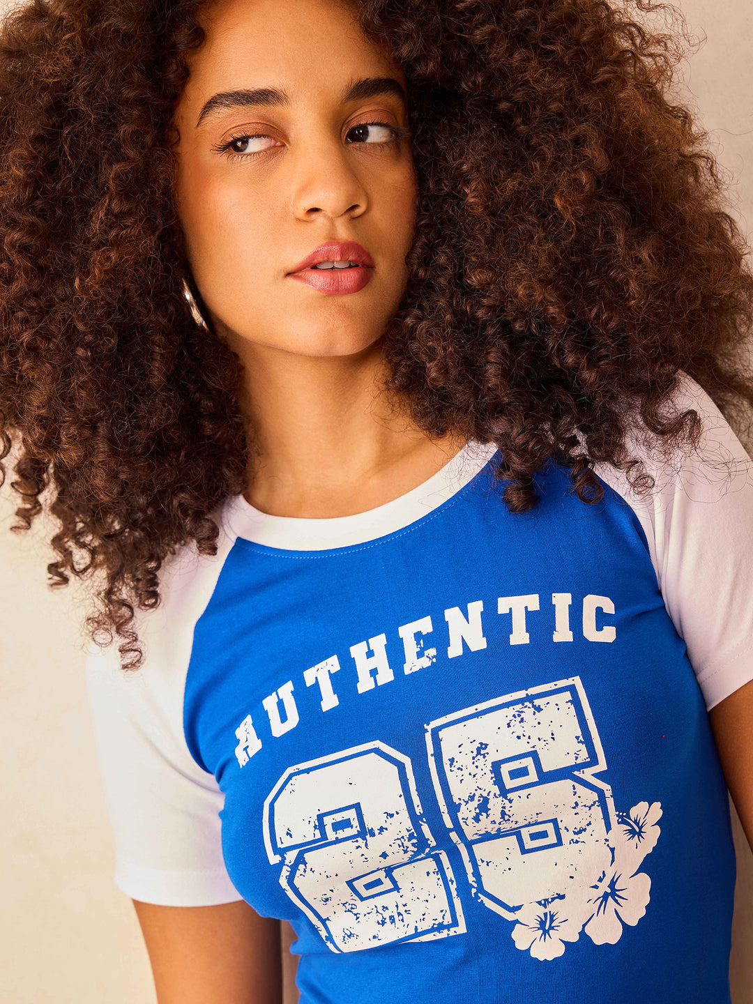 Blue Raglan Cropped Top With Graphic Print
